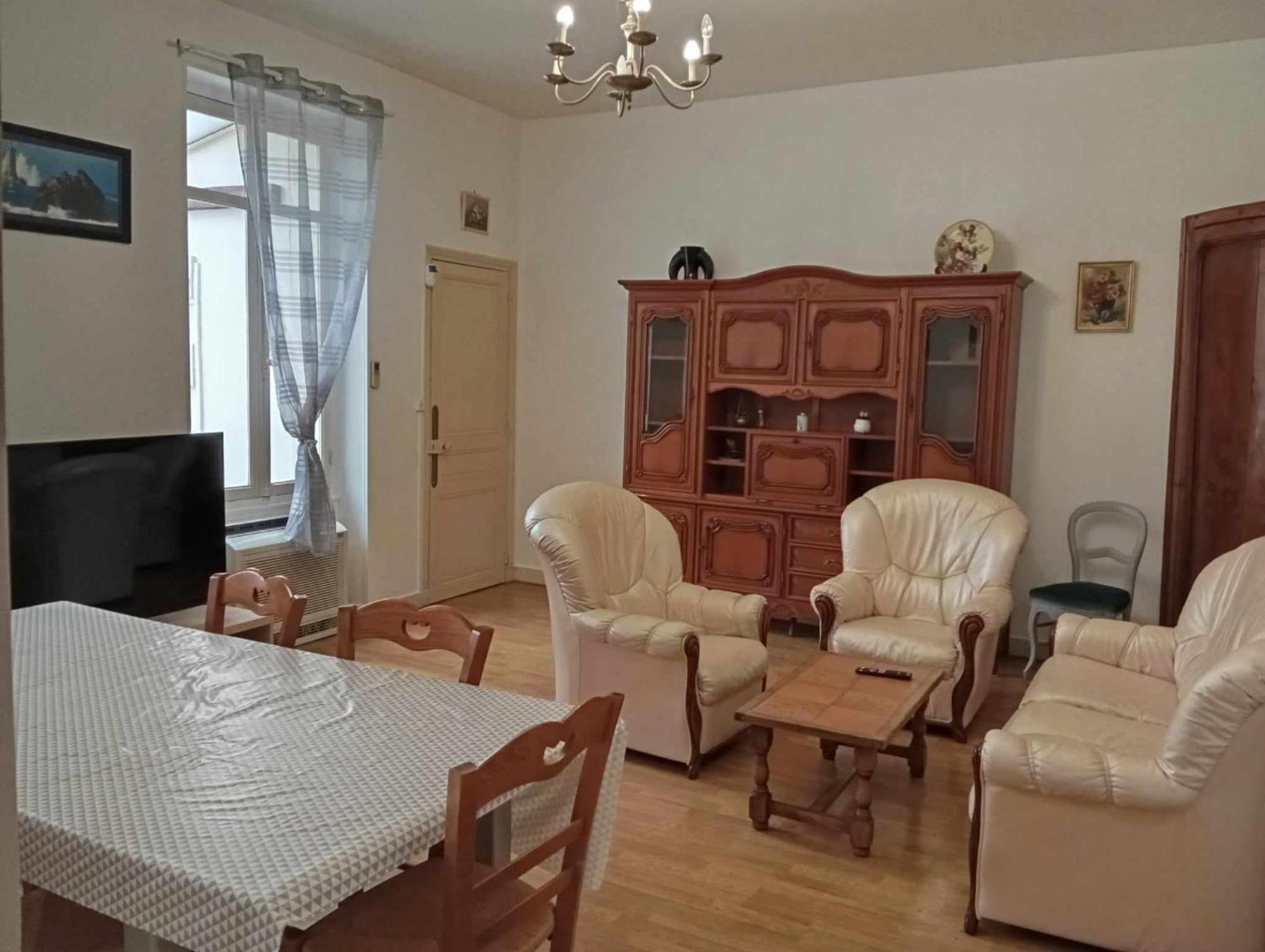 Maison 4 Chambres Avec Jardin Saint-Jean-dʼAngély Extérieur photo